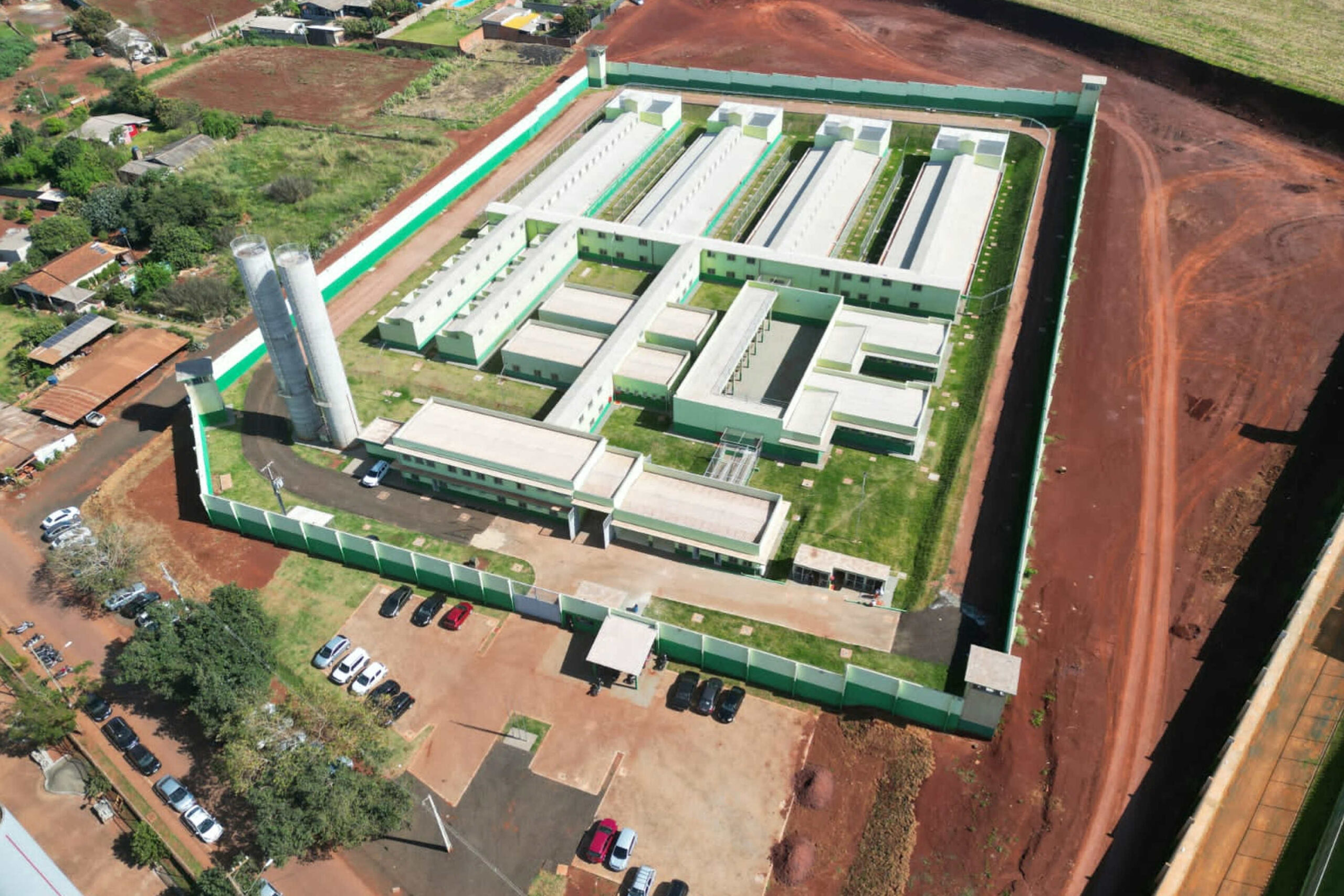 Estado inaugura penitenciária de segurança média em Foz do Iguaçu ...