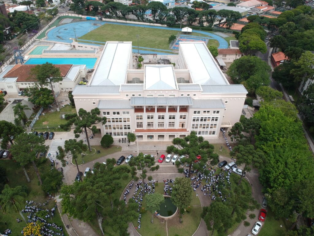Colégio Estadual do Paraná completa 177 anos e continua fazendo ...